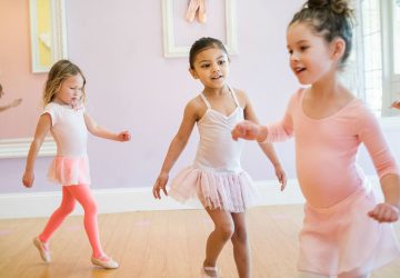 young children dancing